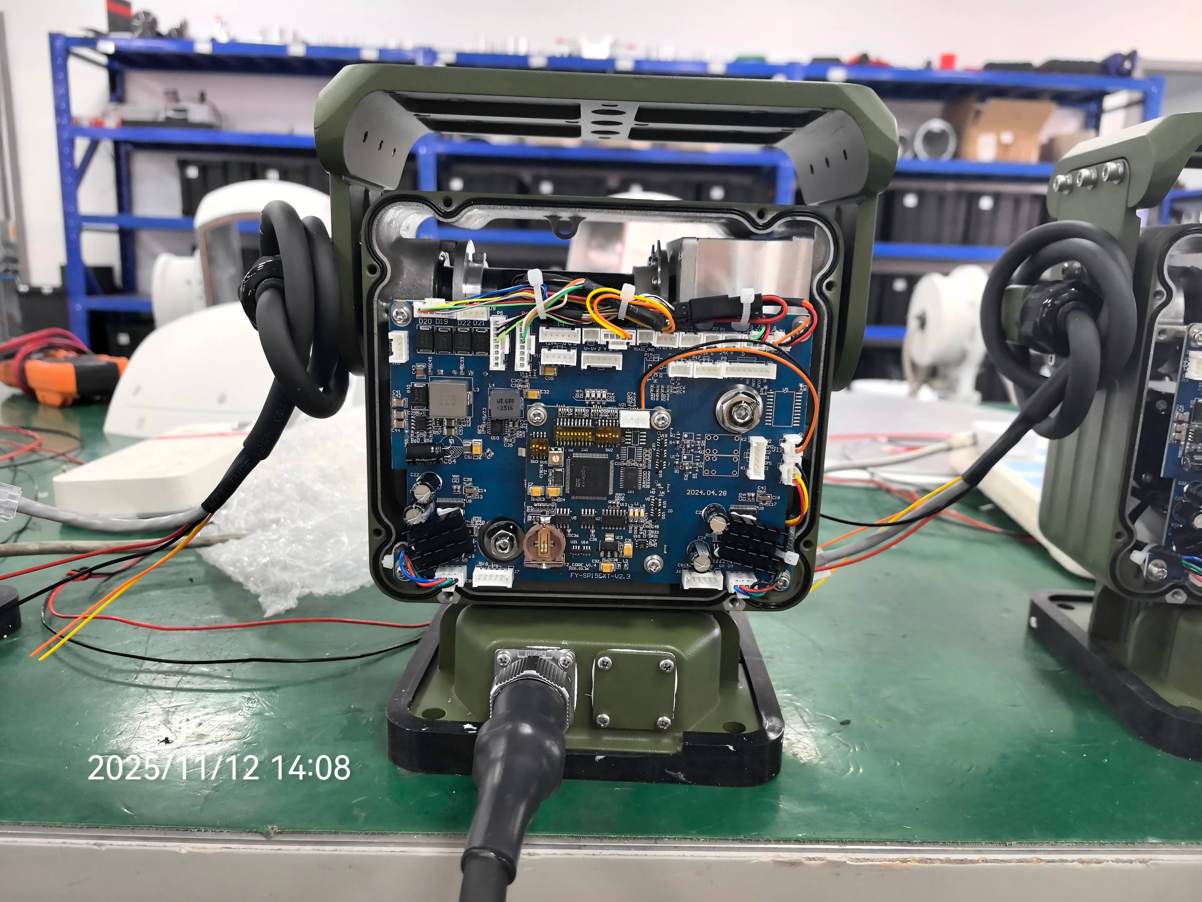 PT510_pan_tilt_inside.jpg PT510_pan_tilt_inside.jpg